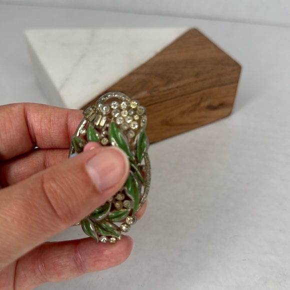 Antique 1920s Floral Enamel Brooch with Multicolor Accents lot B25 - Picture 6 of 7